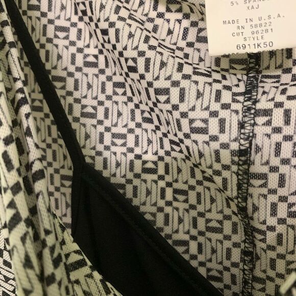 Max Studio V Neck Twist-Front Dress Geometric Print Black Cream Overlay - Picture 13 of 15